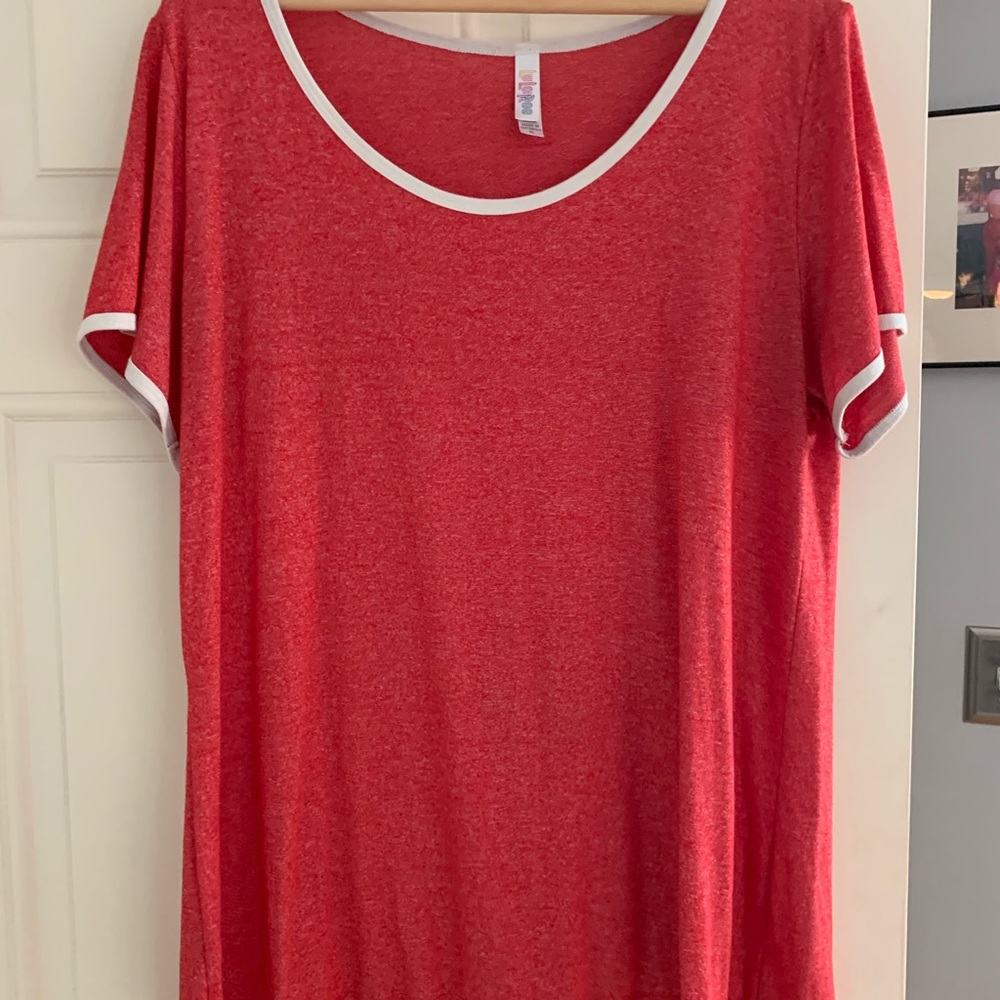 LulaRoe classic T